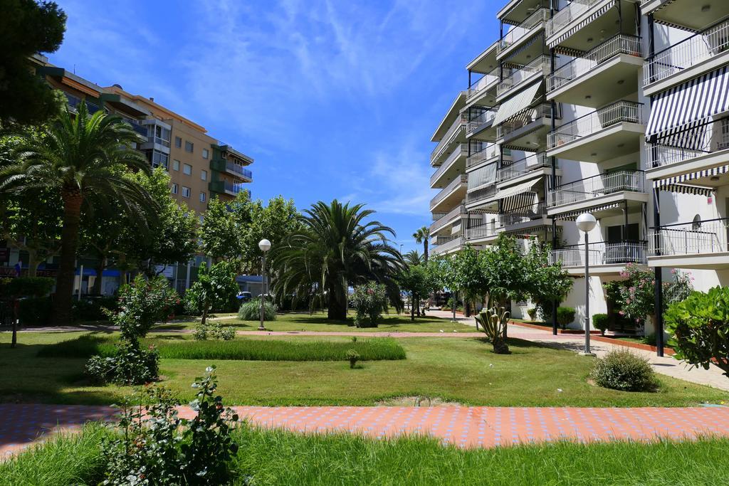 Rentalmar Aries Plus Salou Ngoại thất bức ảnh